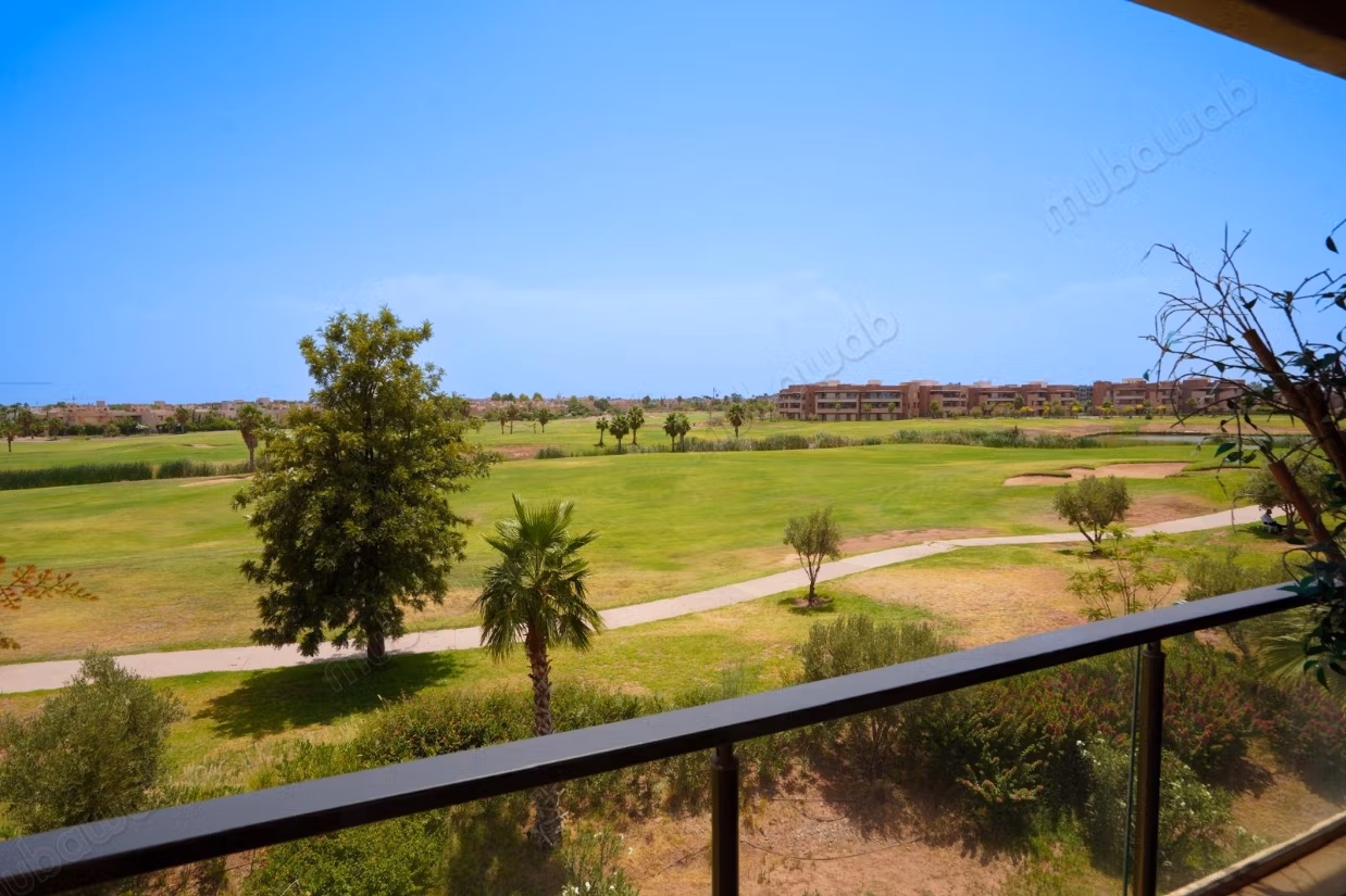 Prestigious Apartment Facing the Golf