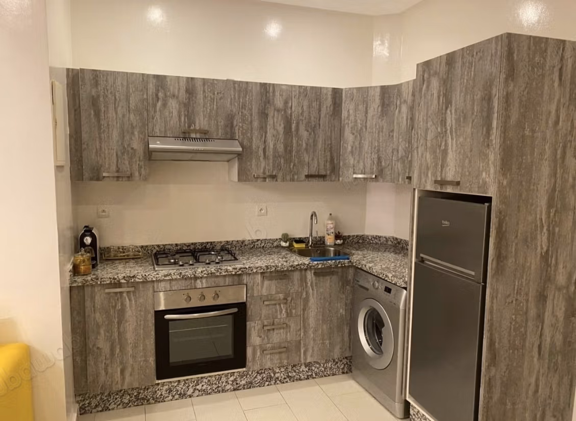 In lungo termine bellissimo appartamento studio arredato nel centro città semlalia Gueliz