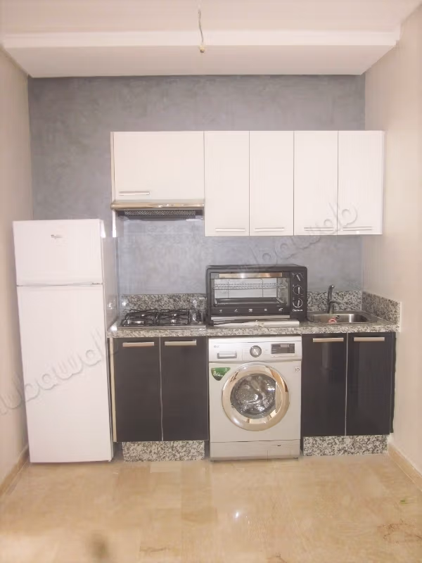 Luxury Empty Studio 46m2 at Bd Abdelmoumen facing Tram