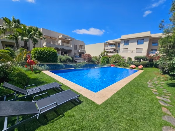 Rez de jardin meublé de prestige à louer