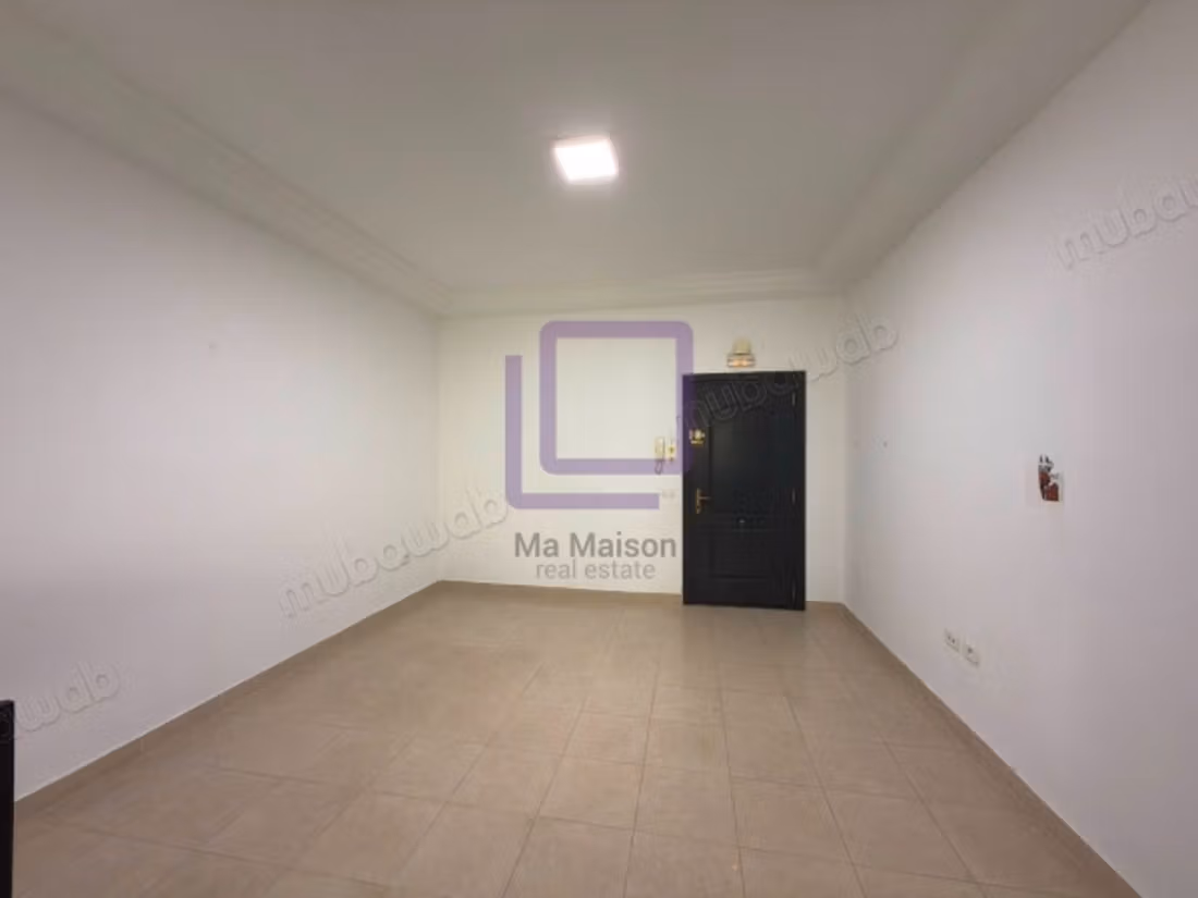 Un S2 di 100m² a Cité Les Pins