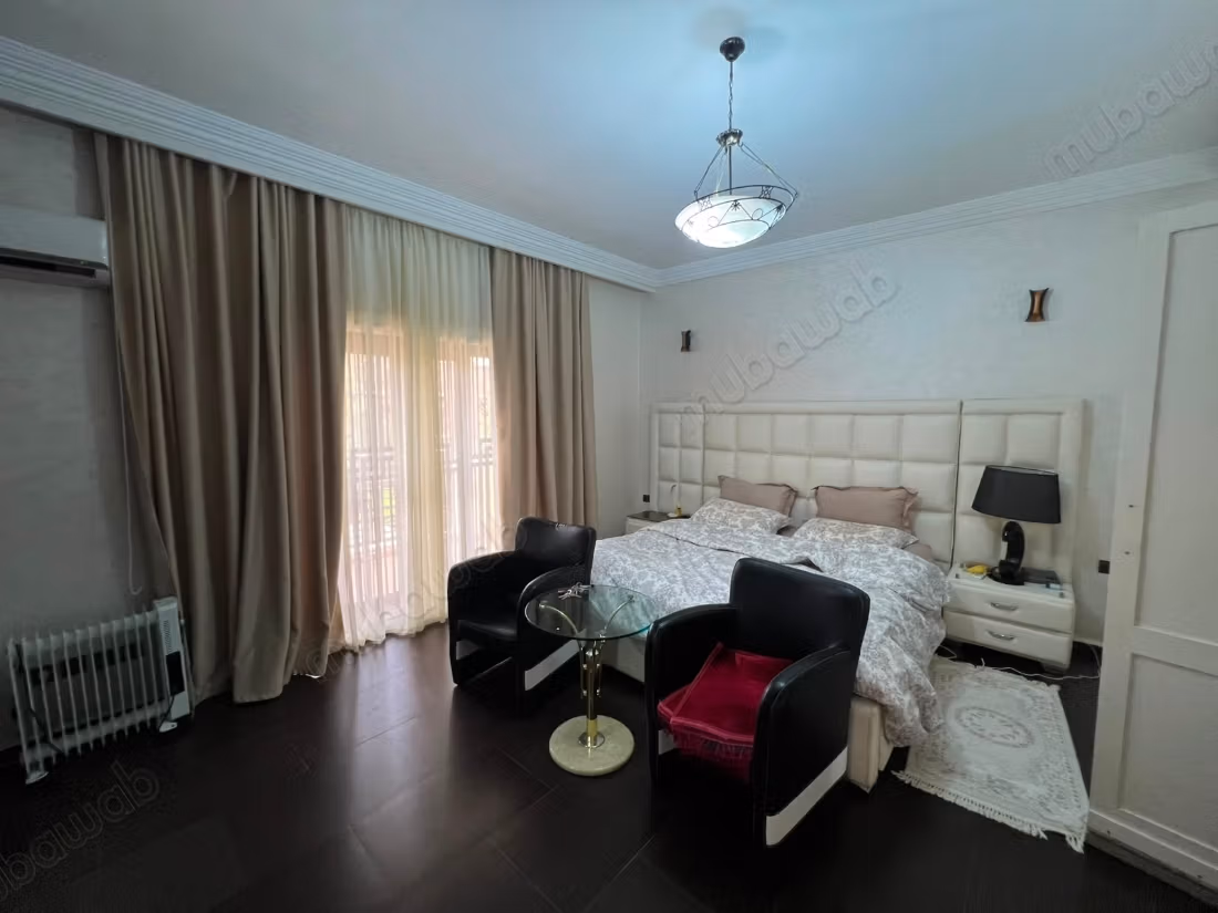 Villa in Affitto a Lungo Termine Arredata Targa