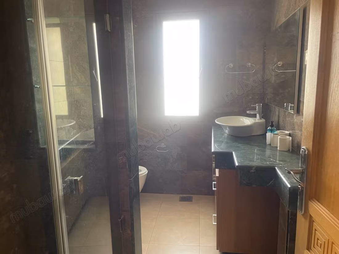 Villa di alto standing a El Menzah 1 per abitazione o ufficio