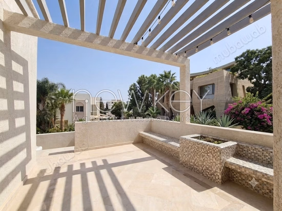 Piano di villa S3 nuovo con giardino in affitto ad Ain Zaghouan nord