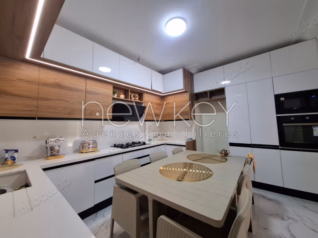 Villa S4 for rent in Ain Zaghouan North