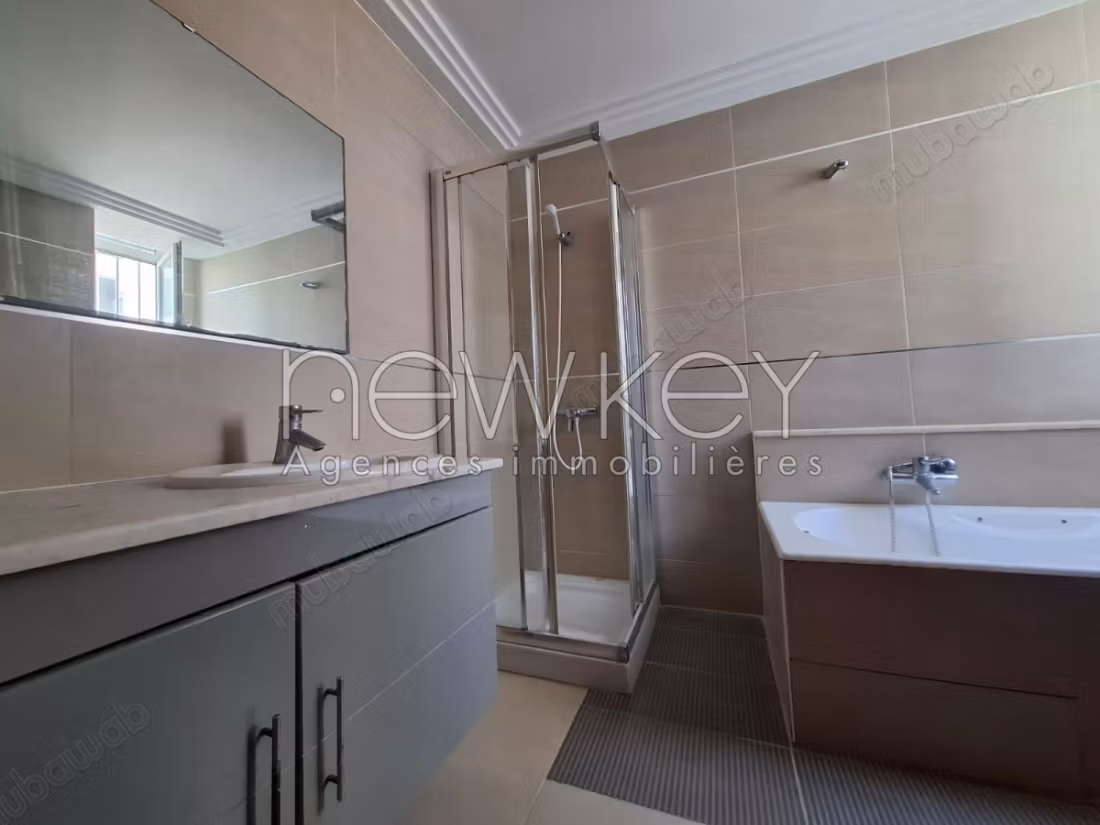 Villa S4 for rent in Ain Zaghouan North
