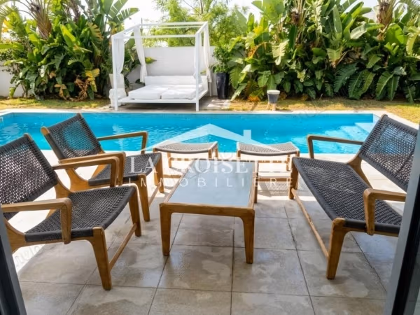 Rez de chaussée de villa S3 meublé au Lac2