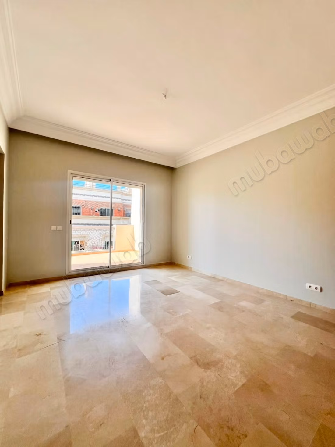 Racine Last Floor Apartment