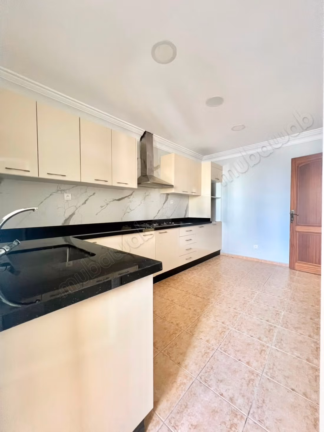 Racine Last Floor Apartment