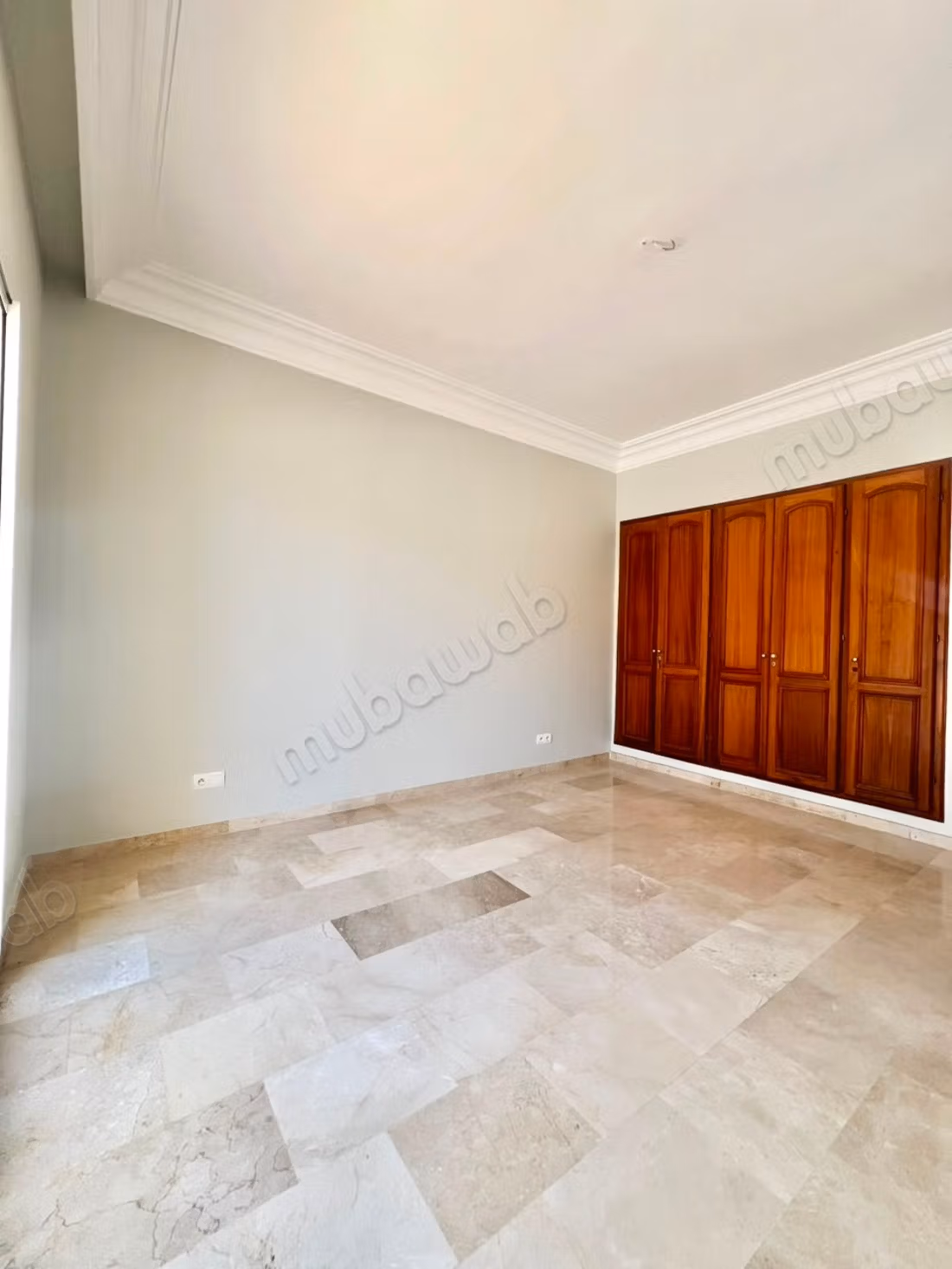 Racine Last Floor Apartment