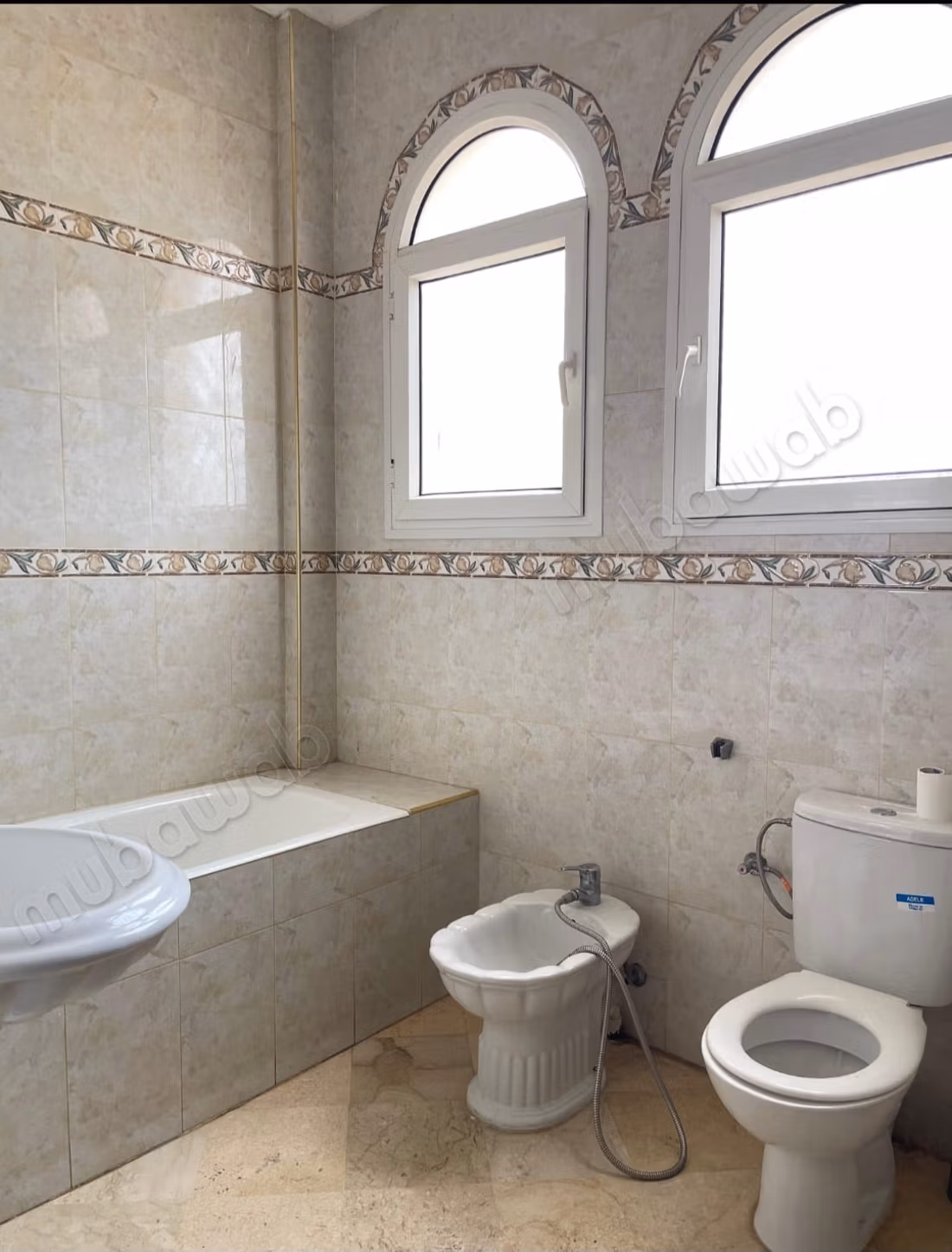 High quality house for sale in sounaba
5 beautiful rooms.
Ample storage space