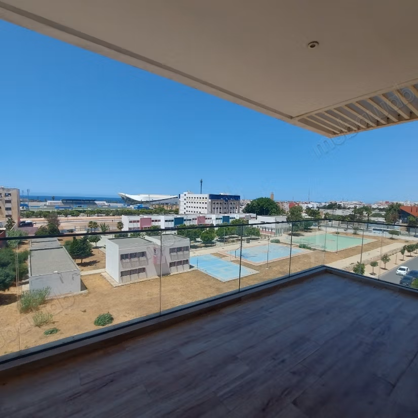 Beautiful 146m apartment for rent in Rabat Agdal just steps from the train station
