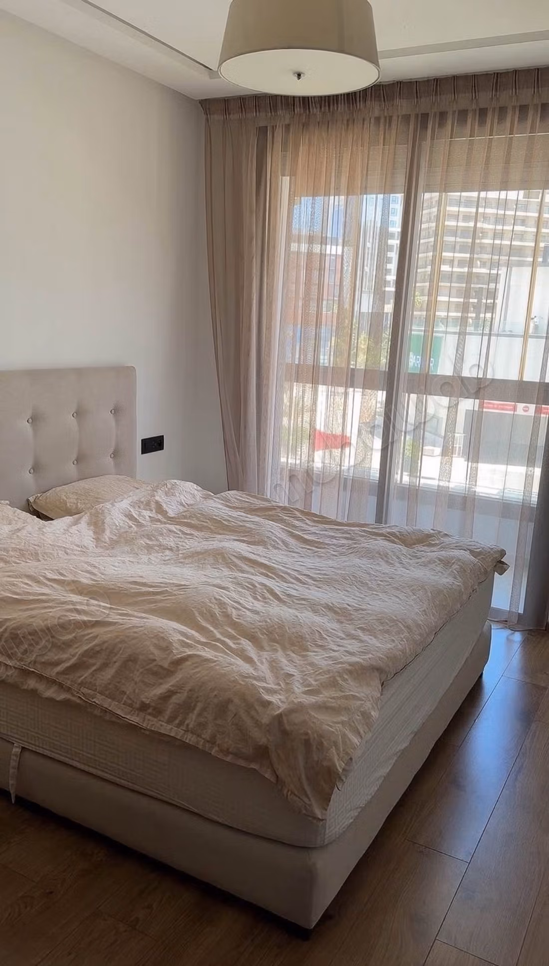 Affitto di un appartamento nella Casablanca Finance City. 3 grandi stanze. Ben arredato