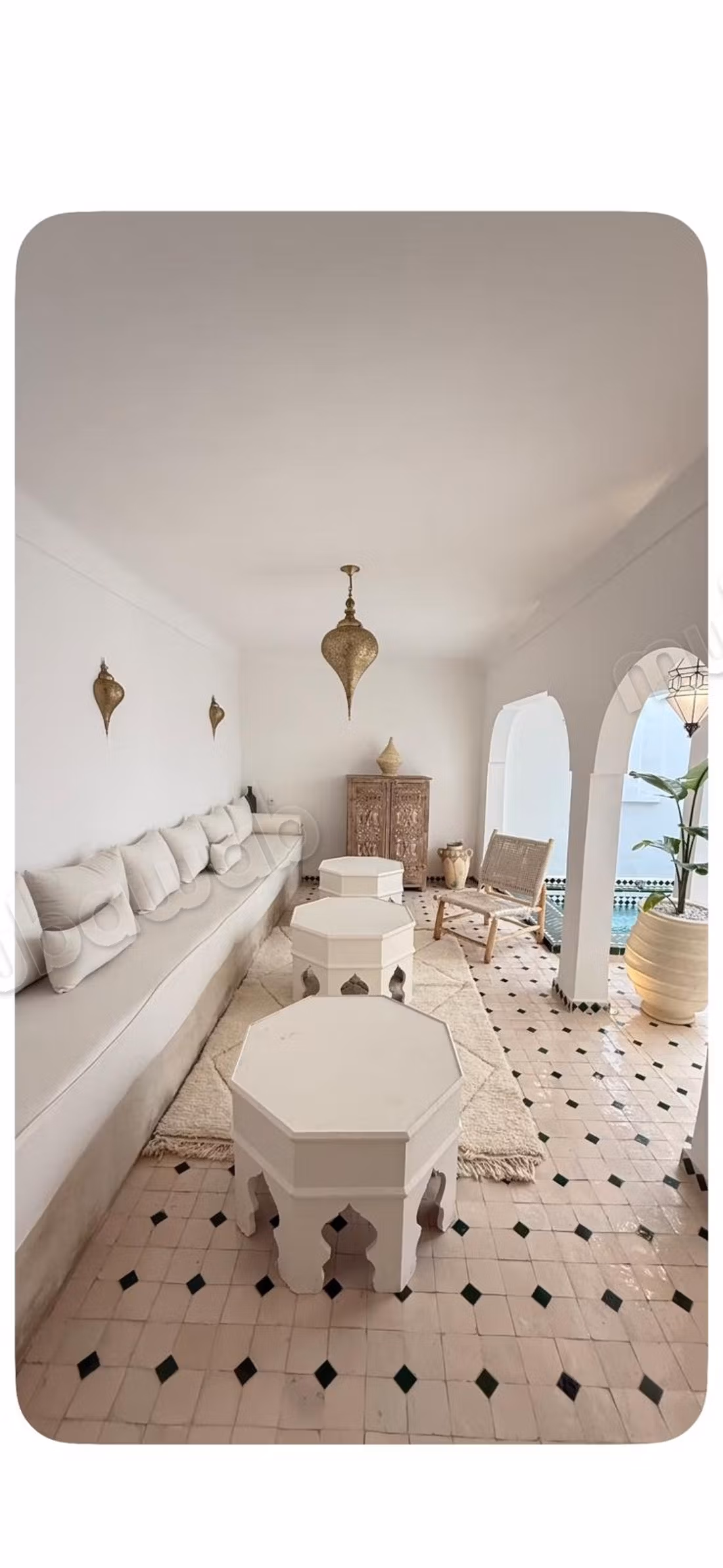 Magnificent New Riad - 4 Suites - Heated Pool & Jacuzzi - Excellent Profitability - Sold Furnished