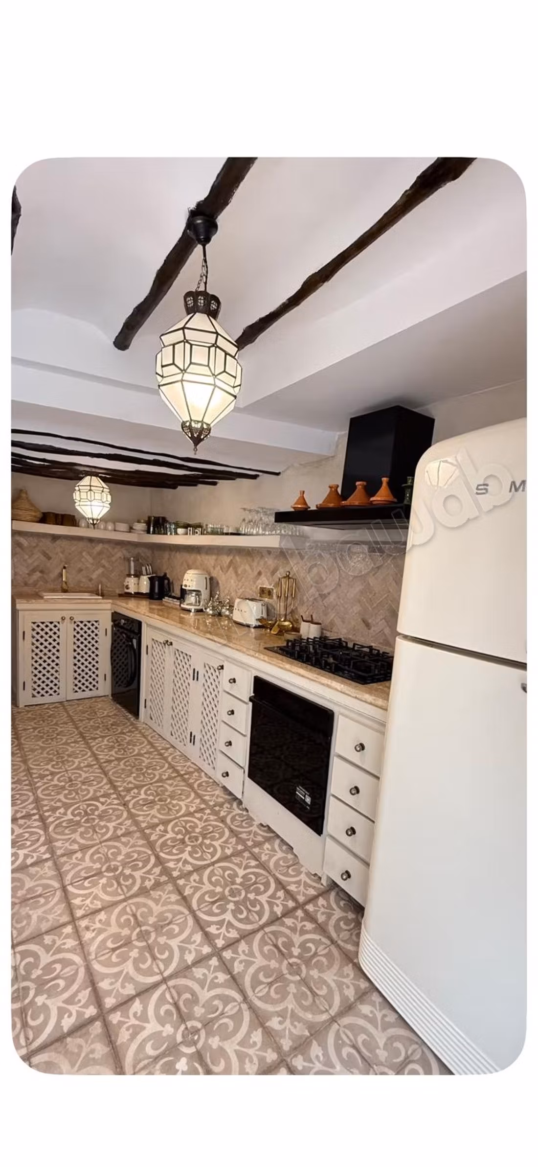 Magnifico Riad Nuovo - 4 Suite - Piscina Riscaldata & Jacuzzi - Eccellente Redditività - Venduto Arredato