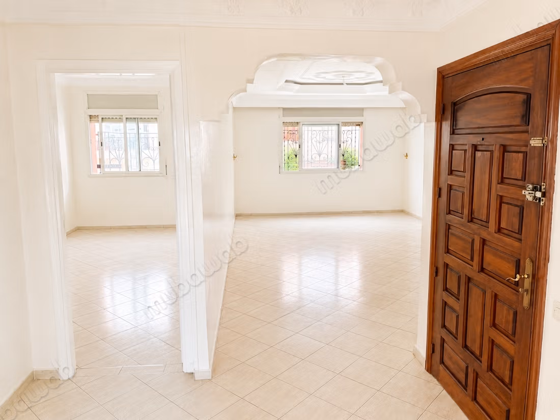 Bright apartment with panoramic view – Mandarona neighborhood