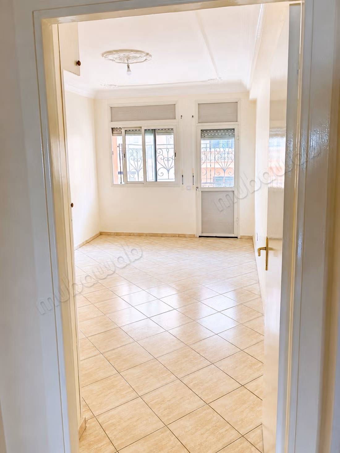 Bright apartment with panoramic view – Mandarona neighborhood