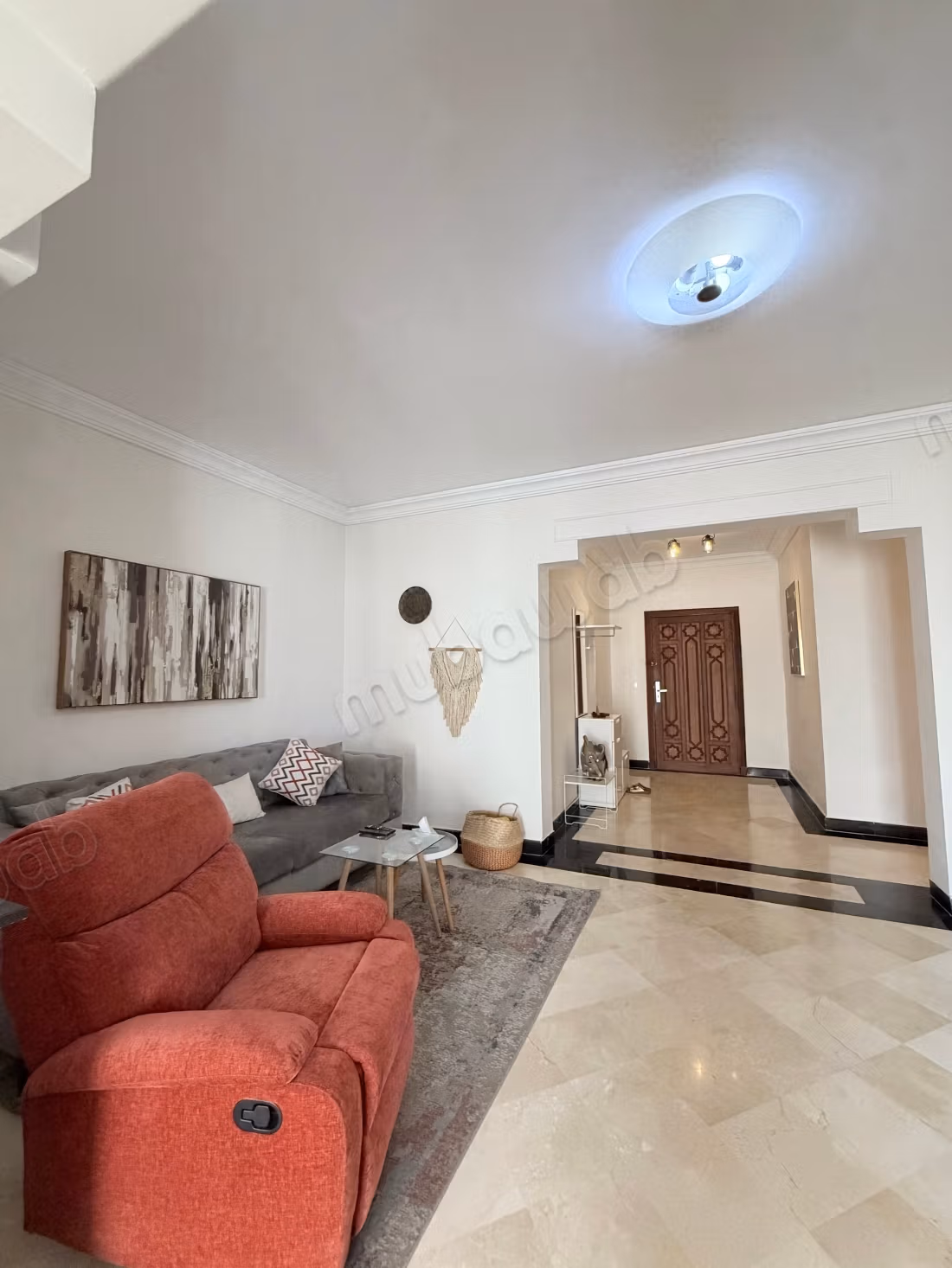 Appartement à louer à bella vista 
Surface de 178 m².
Meublé 2 chambres