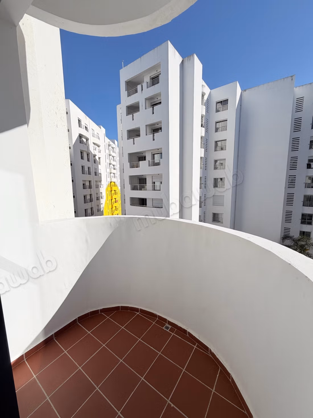 Appartement à louer à bella vista 
Surface de 178 m².
Meublé 2 chambres