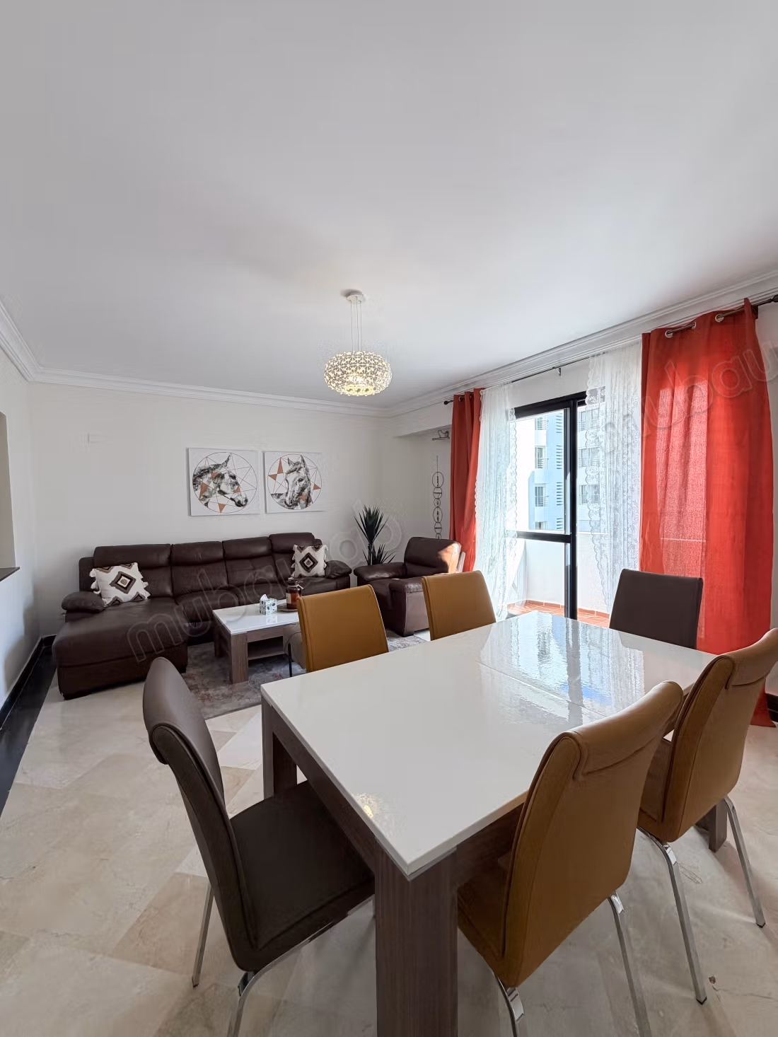 Appartement à louer à bella vista 
Surface de 178 m².
Meublé 2 chambres