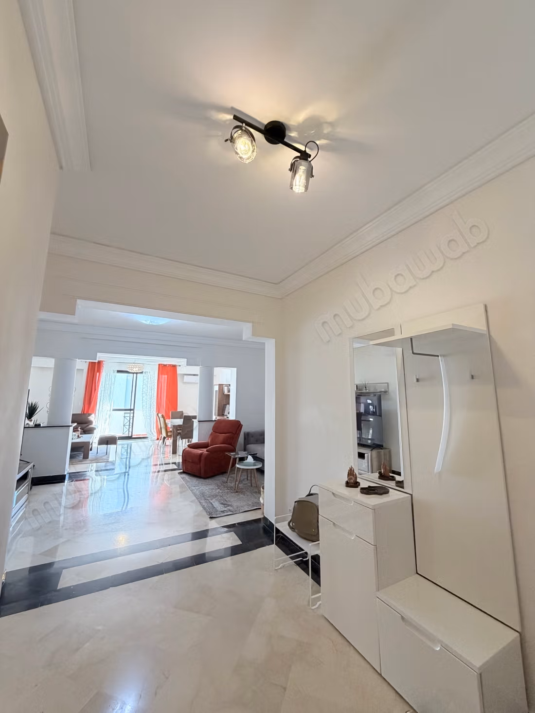 Appartement à louer à bella vista 
Surface de 178 m².
Meublé 2 chambres