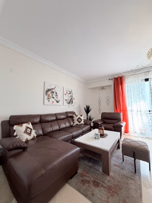 Appartement à louer à bella vista 
Surface de 178 m².
Meublé 2 chambres