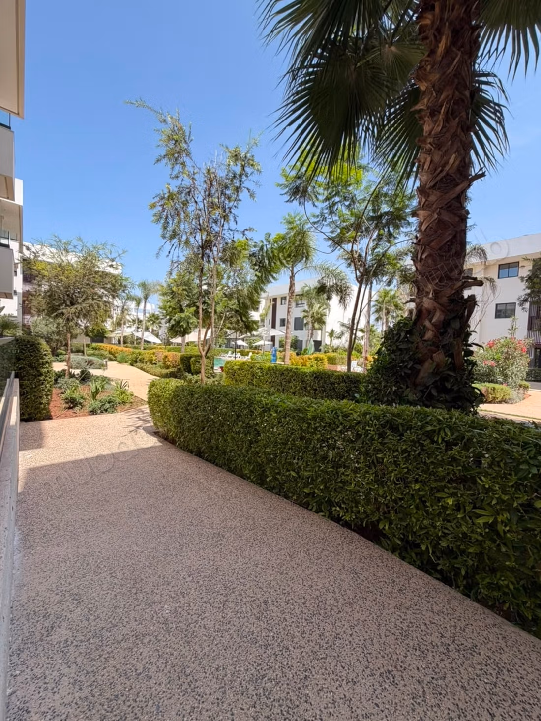 Beautiful empty apartment with 3 bedrooms in Ain Daib