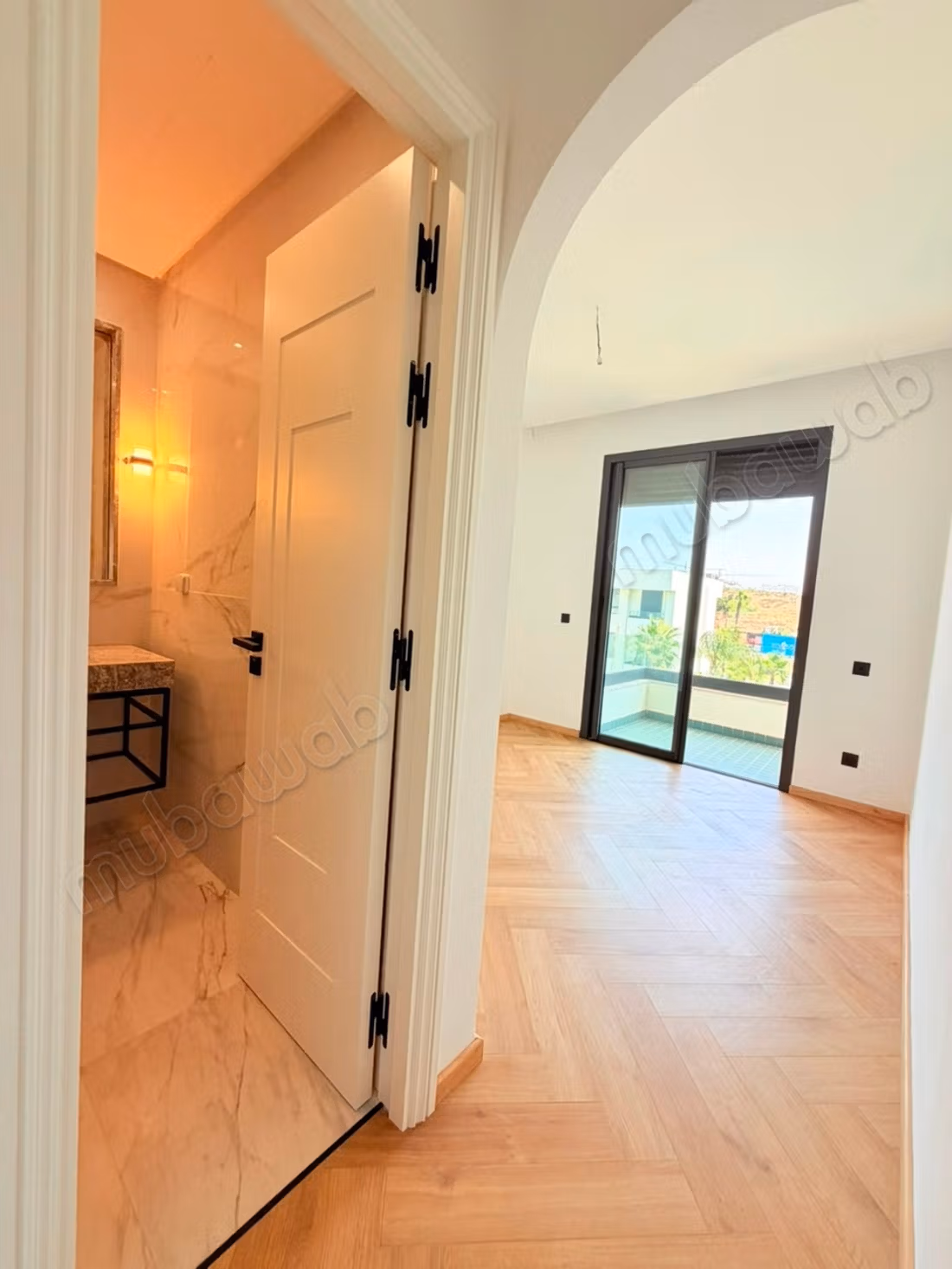 Beautiful empty apartment with 3 bedrooms in Ain Daib