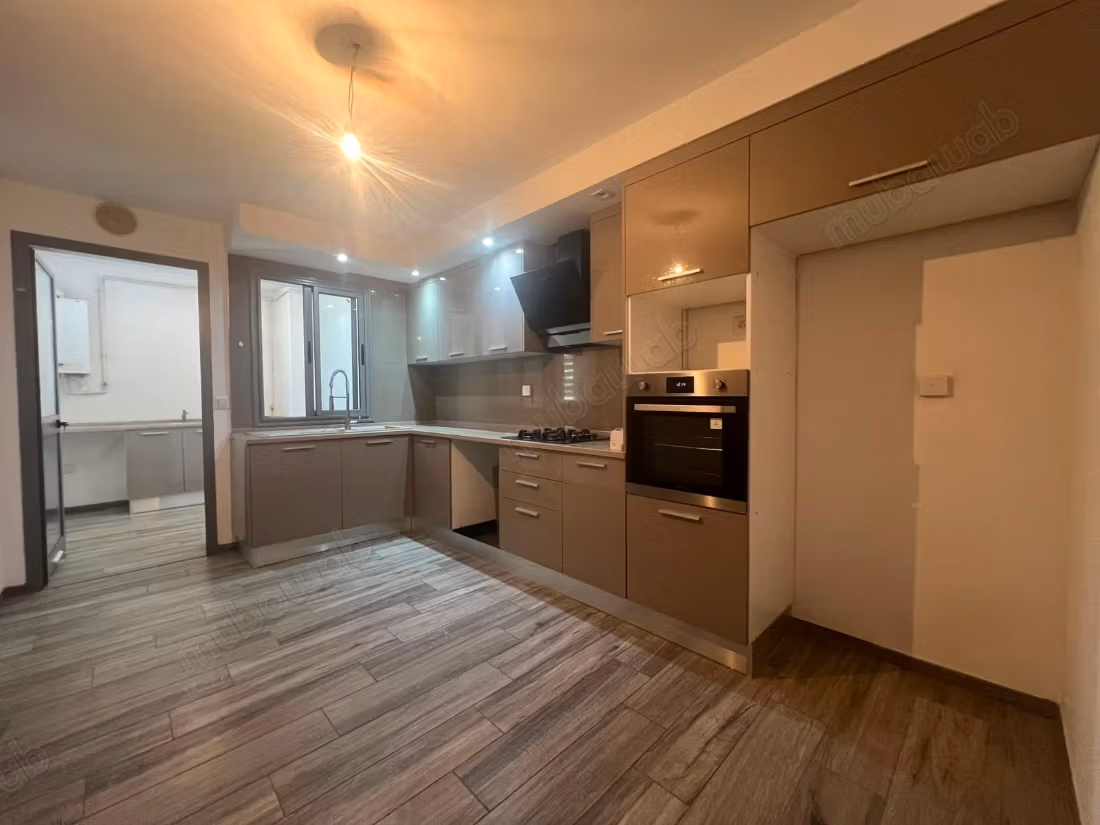 Large S2 apartment with parental suite