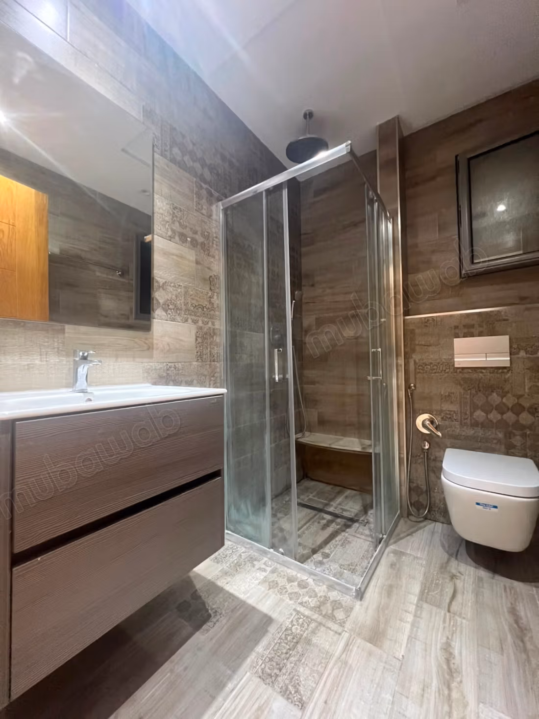 Large S2 apartment with parental suite