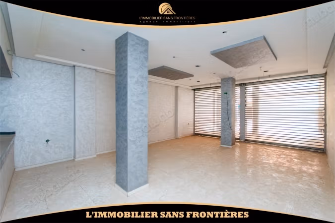 Empty commercial space for rent in Charaf neighborhood — 355 m²