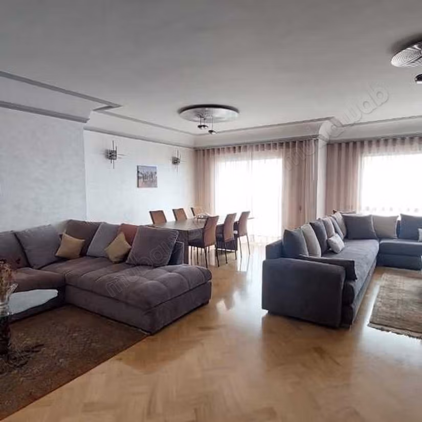 Appartamento in Affitto di 229.0 m² a Casablanca, Bourgogne Anfa