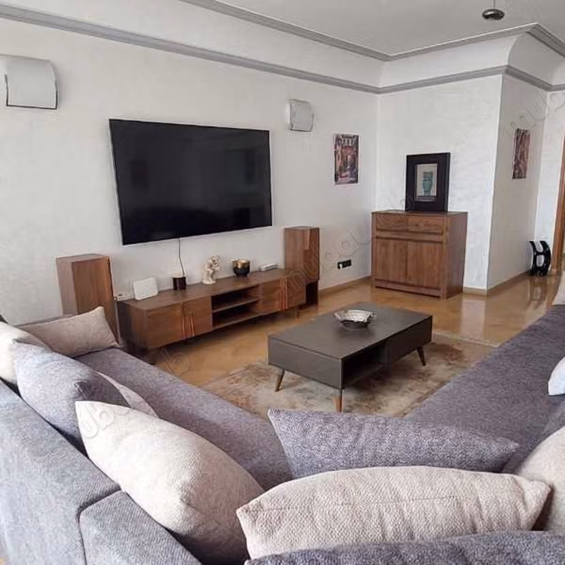 Appartamento in Affitto di 229.0 m² a Casablanca, Bourgogne Anfa