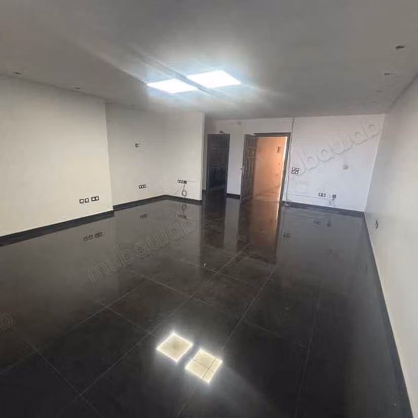 Bureau à Vendre de 146.0 m² à Casablanca, Bourgogne Sidi Belyout