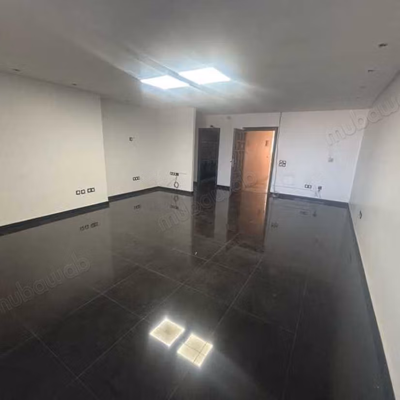 Bureau à Vendre de 146.0 m² à Casablanca, Bourgogne Sidi Belyout