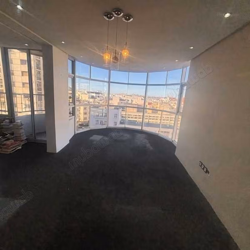 Bureau à Vendre de 146.0 m² à Casablanca, Bourgogne Sidi Belyout