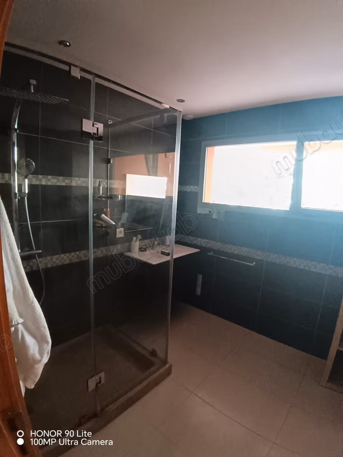Furnished contemporary villa