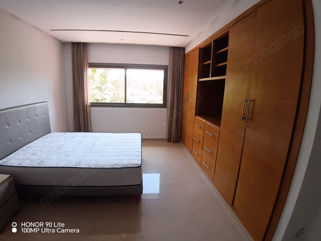 Furnished contemporary villa