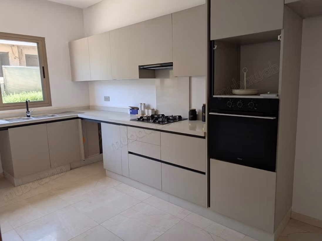 Villa Triplex A Vendre Neuf 
Dar Bouazza