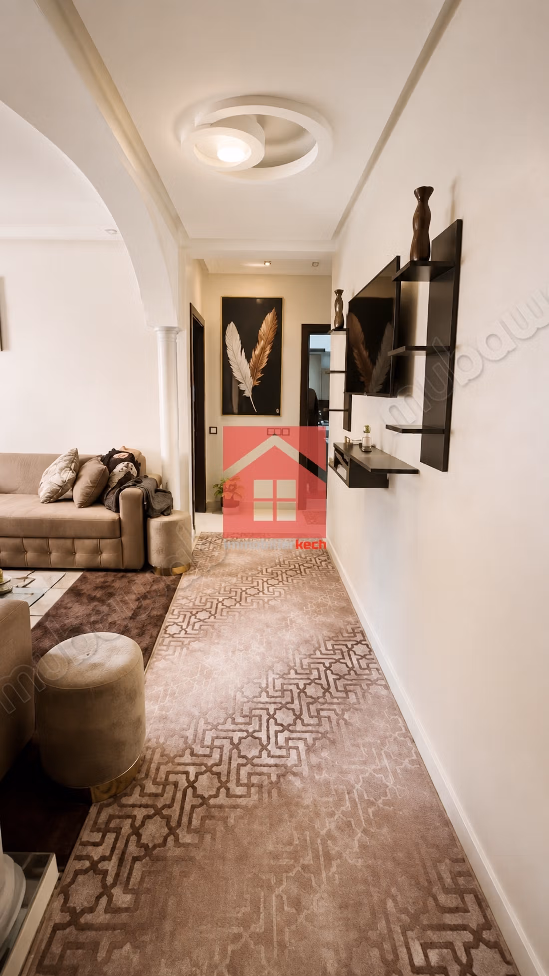 Appartement Meuble a Cote de McDO
