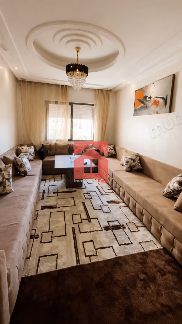 Appartement Meuble a Cote de McDO