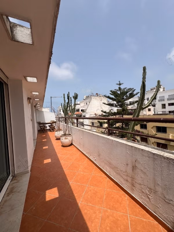 Etage eleve terrasse soleil