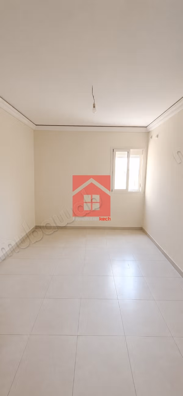 Appartement met Balkon naast Marjane te Koop