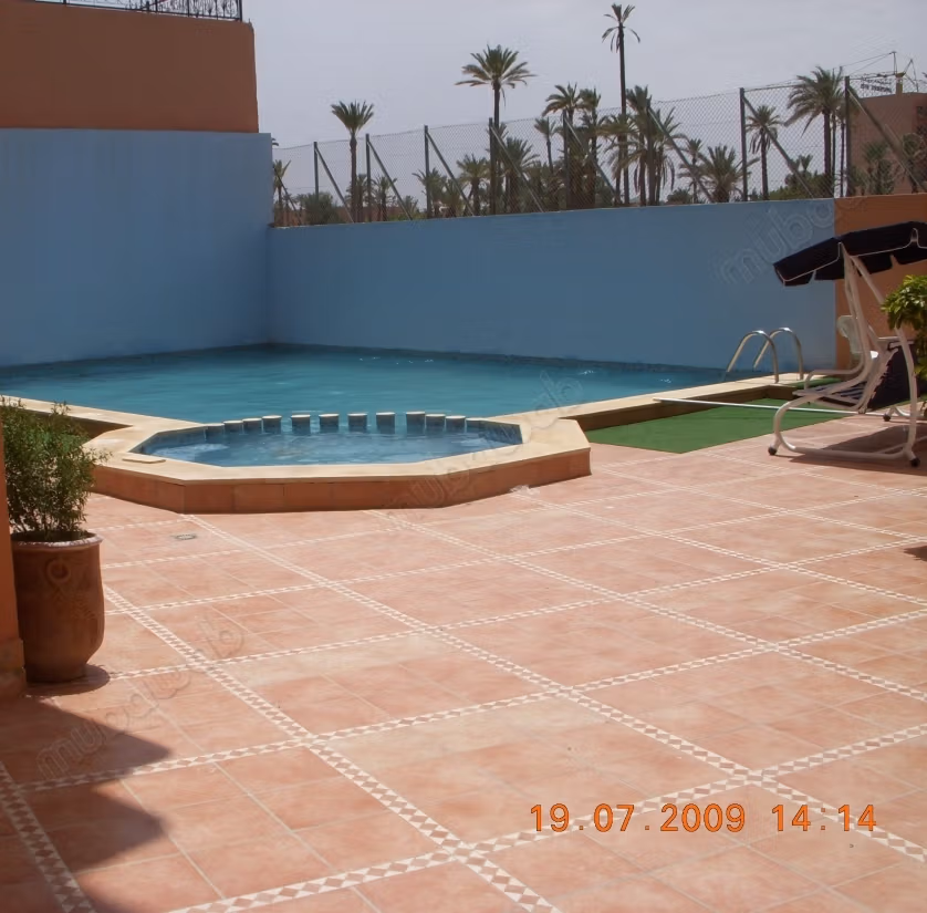 Furnished apartment 80 m² Pool Parking