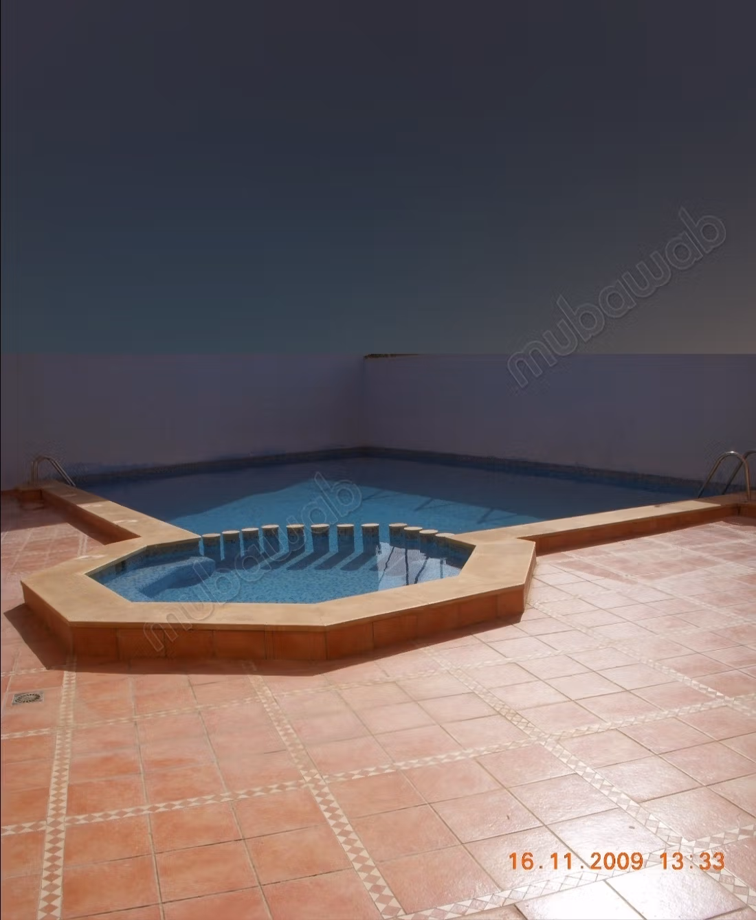 Furnished apartment 80 m² Pool Parking