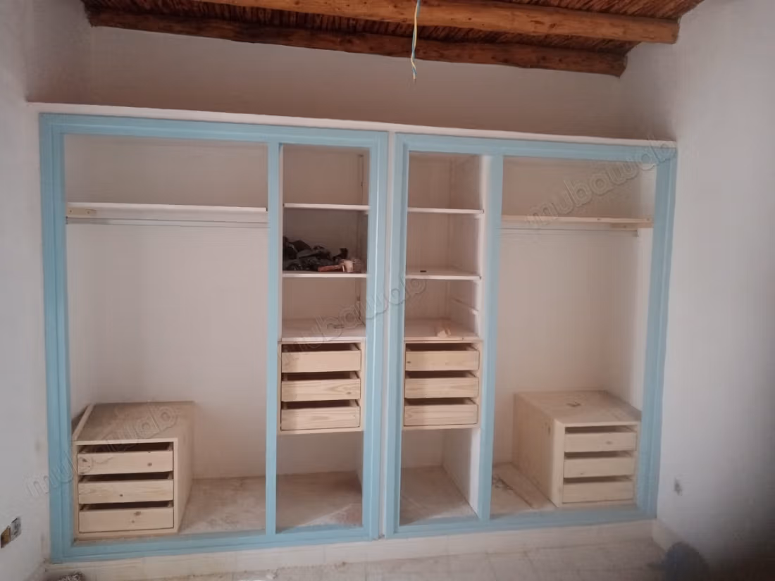 Magnifica villa in vendita a Douar Laarab. 5 camere confortevoli. Giardino e terrazza