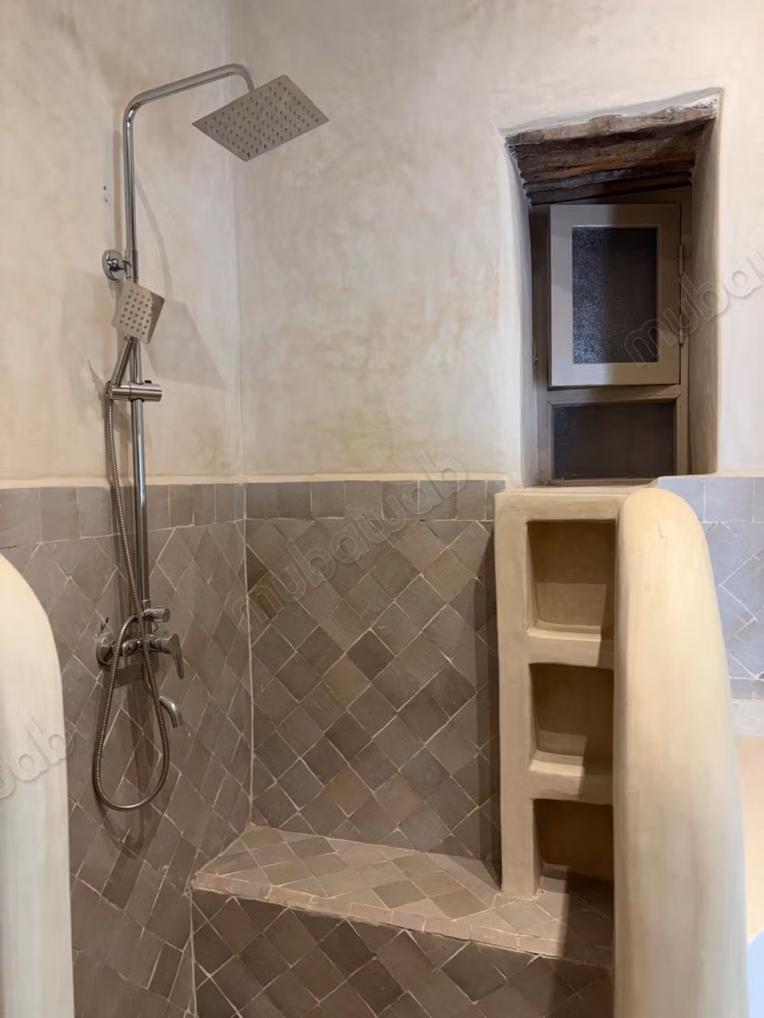 Magnifica villa in vendita a Douar Laarab. 5 camere confortevoli. Giardino e terrazza