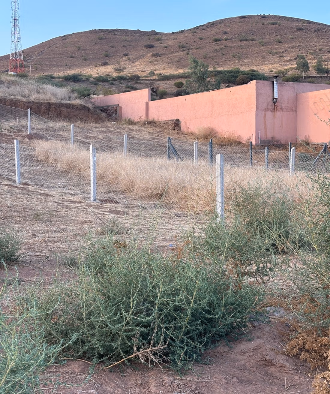 Terrain titré 360 m² route Ouarzazate en face du Barrage
