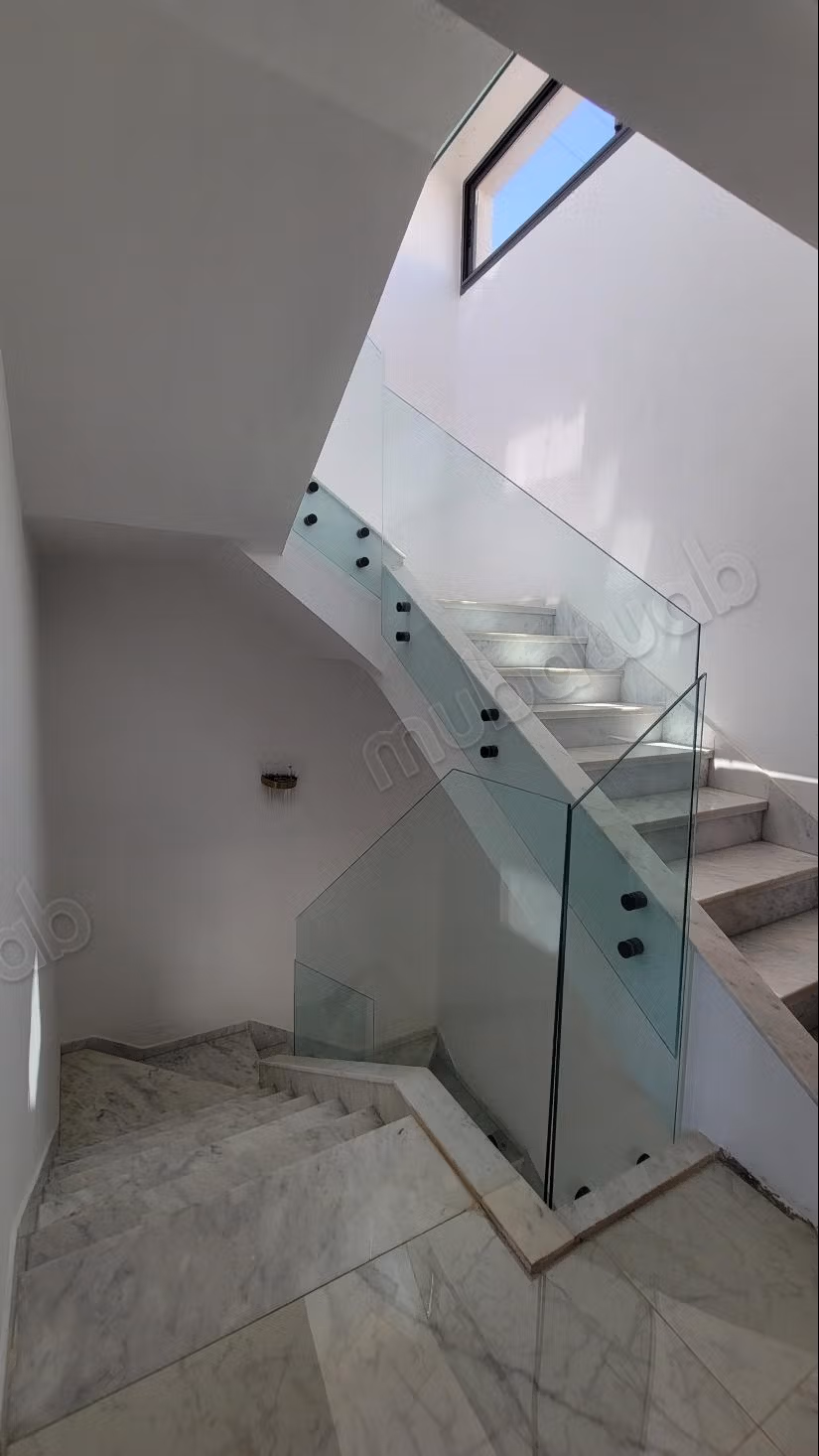 Villa neuve d'exception à vendre – Lotissement Messoudi, Skhirat Témara