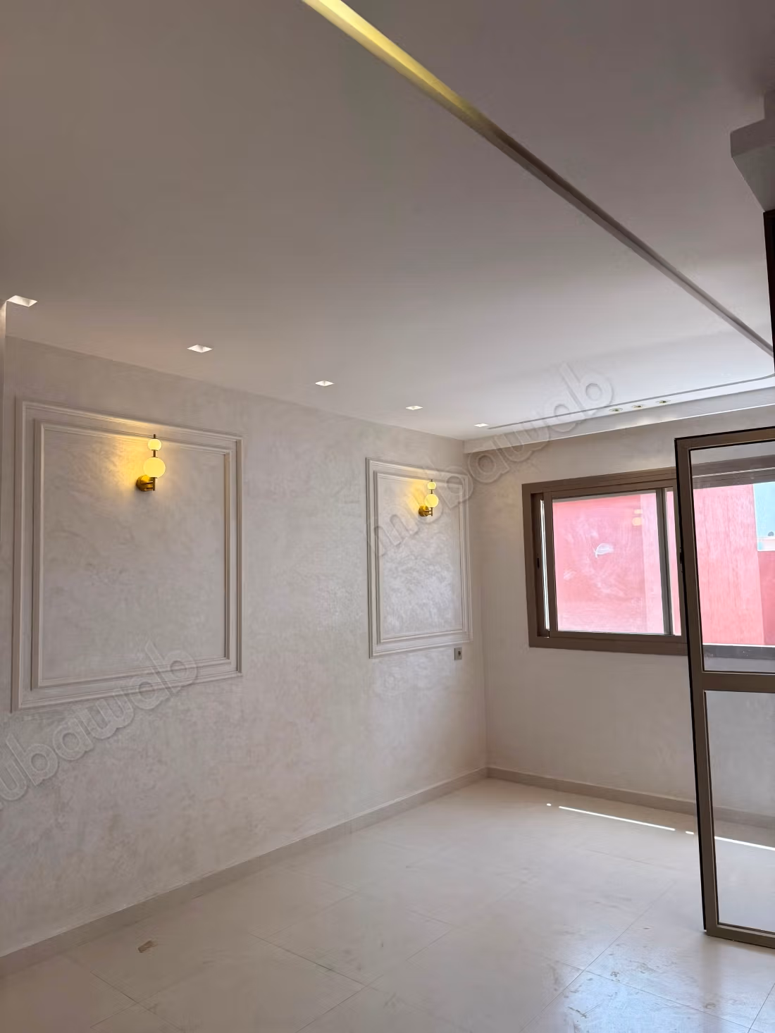 Vendre un appartement à Martil. 2 chambres merveilleuses. Services de conciergerie et climatisation